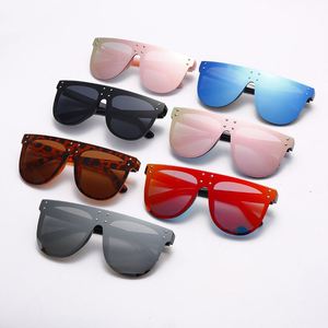 Gafas de Sol Cuadradas con Lentes de Espejo Rosa, Diseño Personalizado con Logotipo, Lentes de Una Pieza Extra Grandes para Mujer - Product Image 2