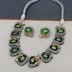 Ensemble de colliers de luxe avec un design floral en émail rouge et vert, plaqué or, en alliage, pour femmes, bijoux de mariage - Product Image 2