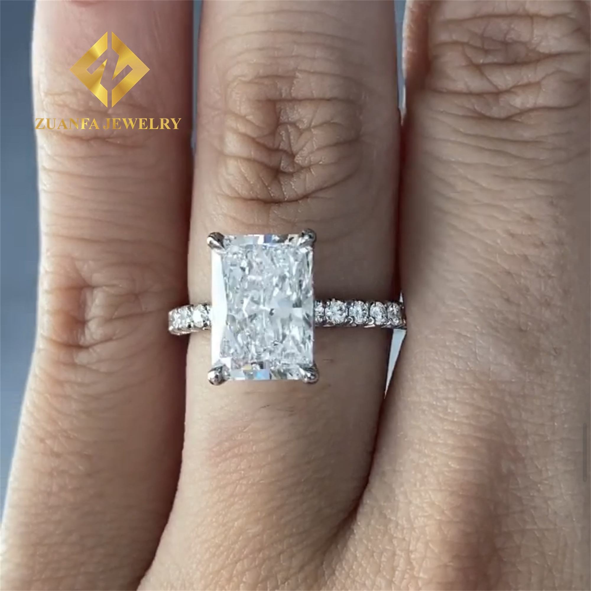 10k white gold with 3ct radiant ring