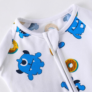 Combinaison bébé à fermeture éclair en fibre de bambou 95% avec imprimé numérique motif biscuit monstre et couvre-pieds pliable pour 0-24 mois - Product Image 2