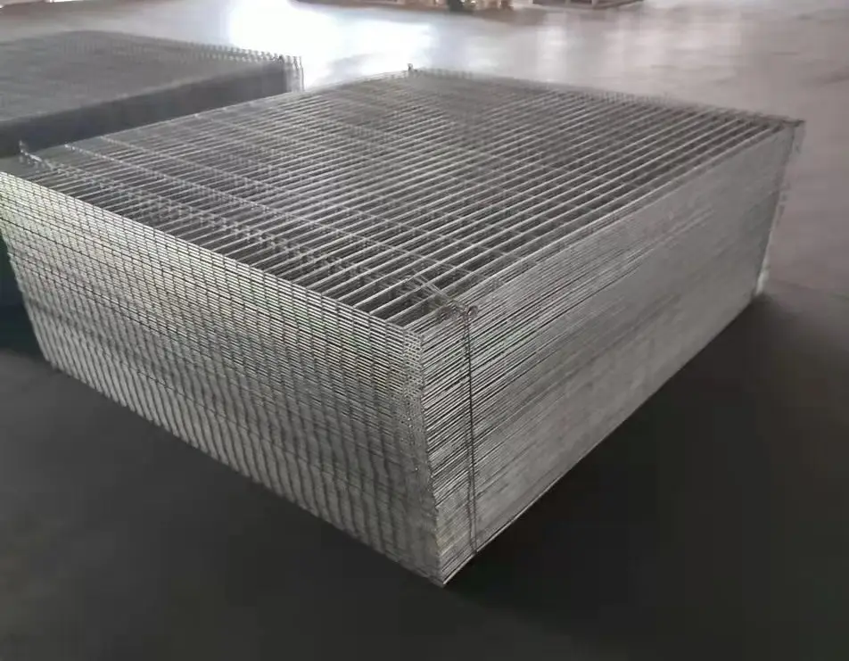 Strong Quality Hot Dipped Galvanized Welded Wire Mesh Panel For Fence Gabion Box Garden Fence Boundary Fence