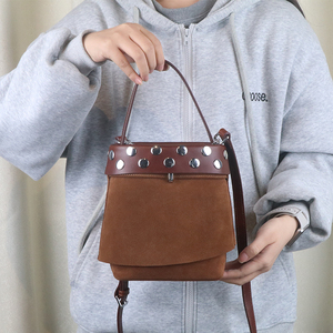 Bolso de Hombro Estilo Vintage Personalizado para Mujer con Cordón Ajustable, Diseñado como Bolso de Hombro - Product Image 3