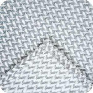 Couverture en flanelle soyeuse de qualité supérieure Couvertures super douces et chaudes pour canapé, couverture de lit floue et légère confortable Utilisation toutes saisons - Product Image 4