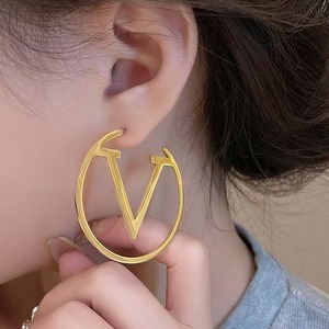 Trendy modemerk 5cm 18k verguld V nieuwste stijl oorbellen designer grote oorbellen - Product Image 3