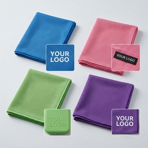 Serviette de sport rafraîchissante personnalisée avec logo, étui en silicone, 145g, microfibre de haute qualité, séchage rapide, effet rafraîchissant instantané, idéale pour marathon, cadeau - Product Image 3