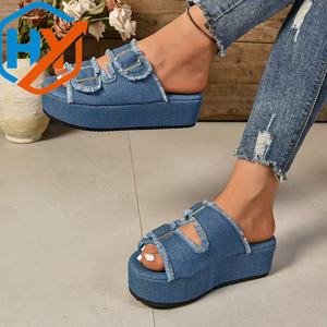 Sandalias de mujer, zapatillas de cuña informales cómodas y transpirables, zapatillas de playa para mujer, suela gruesa, zapatos de gran tamaño - Product Image 1