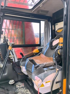 Used 90 Ton Sany SCC900E Crawler Construction <b>Crane</b> with Core Components Motor Gearbox Engine Pump PLC - Product Image 5