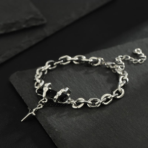 Bracciale da uomo in acciaio inossidabile anti-ossidazione - Catena delicata con ciondolo quadrato in zircone, gioiello impermeabile - Product Image 4