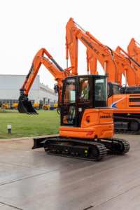 Miniexcavadora de Alta Eficiencia, Maquinaria de Construcción Multifuncional, Equipo de Excavación de Servicio Pesado, Isuzu Kawasaki - Product Image 5