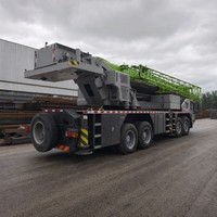 Grue de chantier d'occasion 100 tonnes ZTC1000V663 en stock Moteur 430 CV Boîte de vitesses 12 rapports Stabilisateur de 8,4 m