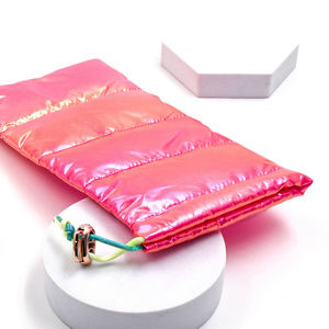 צבע זוהר בהיר, תיקים למטה נוצות נוצות למטה לוגו מותאם אישית תיק טלפון - Product Image 6