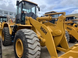 รถตักล้อยาง CAT 966H มือสอง ใช้งานน้อย น้ำหนักใช้งาน 23698 กก. ไม่มีการรั่วไหลของน้ำมัน บำรุงรักษาอย่างดี เครื่องจักรมือสอง - Product Image 1