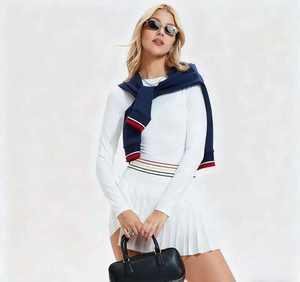 กระโปรงกีฬาเอวสูง2ชิ้นเสื้อยืดเทนนิสแขนยาวสำหรับผู้หญิงเสื้อเล่นยิมเสื้อเล่นกีฬาปรับแต่งโลโก้ได้ใหม่ล่าสุด - Product Image 1