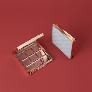 <span class=keywords><strong>Palette</strong></span> de fards à paupières fantaisie personnalisée en usine, vide, carrée, <span class=keywords><strong>pour</strong></span> highlighter et correcteur, avec clip - Product Image 1