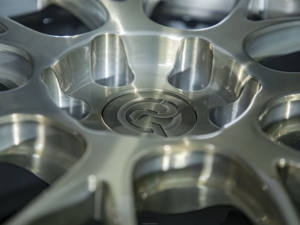 Jantes forgées de haute qualité en deux parties, finition <span class=keywords><strong>champagne</strong></span> doré brossé + baril poli et boulons argentés, pour Dodge Viper GTS 1997 - Product Image 6