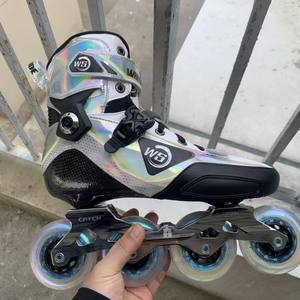 Patins à roulettes en fibre de carbone et cuir de vachette, divers styles, pour enfants et adultes, avec roues en rangée unique, stock épuisé, traitement des surtailles - Product Image 1