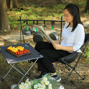 Table pliante de camping Campout 56,2x42x47,5 cm en alliage d'aluminium, portable pour pique-nique et plage, grise, rectangulaire - Product Image 4