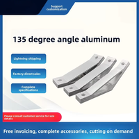 Accessoires spéciaux pour profilés en alliage d'aluminium : Support extérieur biseauté renforcé et épaissi, anodisé, à angle de 135 degrés et 45 degrés