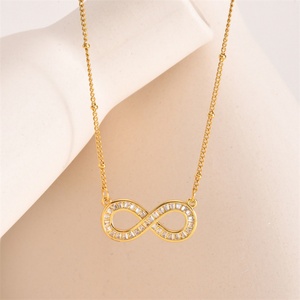 Bijoux fins de mode pour femmes en acier inoxydable plaqué or, avec lettre carrée sertie de zircons, style infini, décontracté, sportif, anniversaire - Product Image 3
