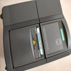 Unidad de Control de Caja de Cambios Siemens Mc2omaster 440 para Sistemas de Automatización Industrial - Product Image 1