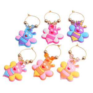 Anneau décoratif en PVC souple en forme de <span class=keywords><strong>petite</strong></span> abeille pour verre à vin, idéal pour les dîners, <span class=keywords><strong>la</strong></span> classification des étiquettes rouges, <span class=keywords><strong>la</strong></span> création de bijoux DIY, style punk, modèle JB02 - Product Image 5