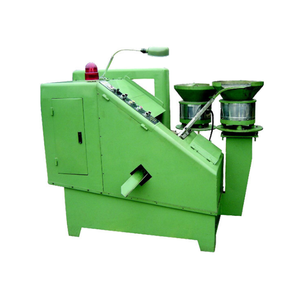 Machine à <span class=keywords><strong>sertir</strong></span> automatique de écrous à entraînement moteur à haute productivité 2,2 kW avec assemblage de rondelle en nylon arc-en-ciel - Product Image 1