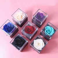 Valentinstags- und Muttertagsgeschenk: Konservierte Rosen in Acrylbox mit „Ich liebe dich“-Halskette