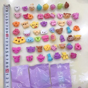 ของเล่นตุ๊กตาเค้กคุกกี้แบบสุ่ม  ตุ๊กตาขนนุ่ม  กาชาปอง  ของสะสมอนิเมะ  ขายส่ง - Product Image 1
