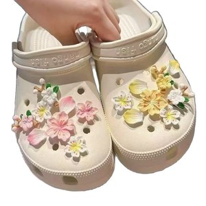 Accesorios de Decoración para Zapatos <span class=keywords><strong>Crocs</strong></span>, Estilo Floral, Set de Flores de Cerezo, Decoración Moderna para <span class=keywords><strong>Sandalias</strong></span> - Product Image 5