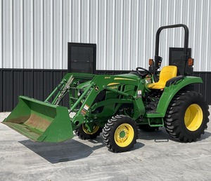 Tractor de Ruedas John Deere 4052M de Primera Calidad, Automático, 42HP, 4WD, con Bomba, Motor, Caja de Cambios, Multifuncional para Uso Agrícola - Product Image 1