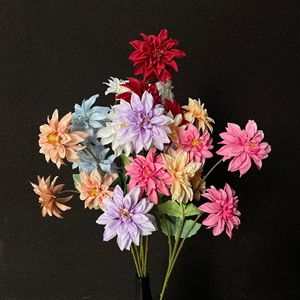 Nouvelle conception moderne et populaire, fleur de <span class=keywords><strong>dahlia</strong></span> multicolore artificielle, <span class=keywords><strong>plante</strong></span> naturelle écologique pour la décoration de table et de salon - Product Image 1
