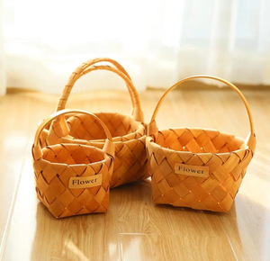 Festival fleur panier <span class=keywords><strong>saule</strong></span> tissé Portable <span class=keywords><strong>bois</strong></span> tissé puce en <span class=keywords><strong>bois</strong></span> outil <span class=keywords><strong>de</strong></span> mariage panier-cadeau - Product Image 6