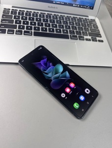 Teléfono Plegable Galaxy Z Flip3 8GB+256GB 5G con Pantalla AMOLED, Sensor de Huellas Dactilares, Color Verde Oscuro - Product Image 5