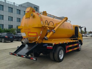 4x2 sewer cleaning and septic tank extraction truck, manual transmission sewage suction truck, equipped with a <b>vacuum</b> <b>pump</b> - Product Image 5