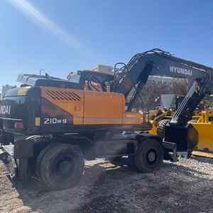 Excavatrice Hyundai 210W-9 d'occasion à 95% neuve, prix bas, importée du Japon, 21 tonnes, excavatrice sur roues Hyundai d'occasion, excavatrice Hyundai 210W-9 à vendre - Product Image 5