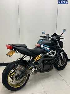 Bennali Huanglong <span class=keywords><strong>600</strong></span> - Moto sportive à essence d'occasion à deux roues. Finition de peinture d'origine. Garantie de qualité. - Product Image 5