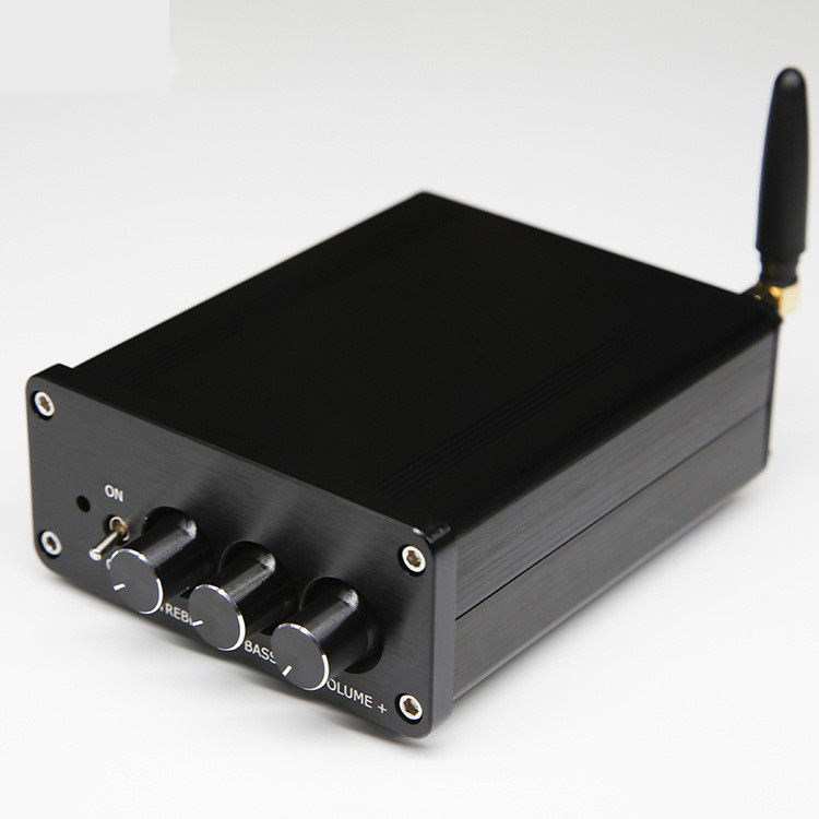 Avec adaptateur secteur standard américain