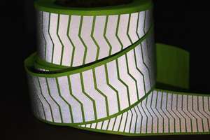 Newsole Custom Fluorescerende Gele Zilveren Brede Visgraat Reflecterende Hittetransfer Tape PET Materiaal Hoge Helderheid Glazen Kralen - Product Image 3