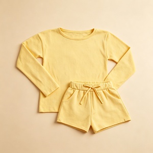 Ensemble 2 pièces personnalisé OEM pour enfants et adolescentes, lavable, polyvalent pour tous les jours, haut à manches longues uni et short avec poches - Product Image 2