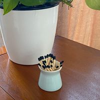 Boîte à allumettes bleue en céramique faite à la main, pot à allumettes mignon avec griffoir pour bougies, cheminée, salon