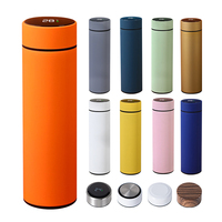 Bouteille d'eau de camping de sport en acier inoxydable à double paroi de 500ml sans BPA isolée sous vide avec LED vente en gros