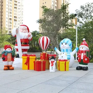 Superbe Décoration de Noël et du Nouvel An en FRP : Sculpture de Bonhomme de Neige et Père Noël, Idéale pour l'Extérieur et le Ski - Product Image 3