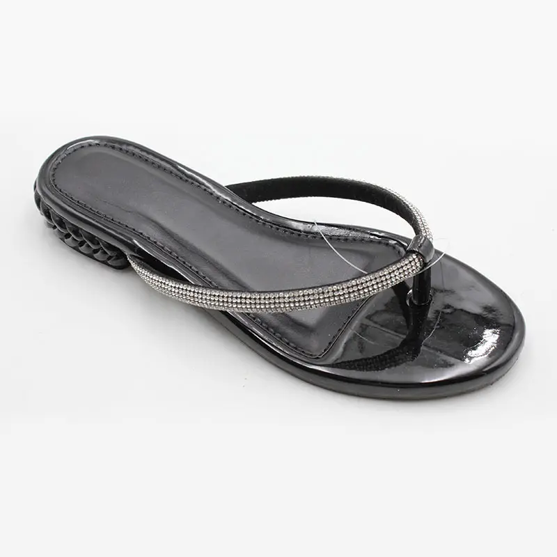 2024 New Fashion Versatile Water Diamond Beach Clip Feet Comfortable Slip-on Flat Sandal Flip-Flop Sandals Black Sandals