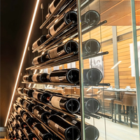 Cave à vin sous les escaliers personnalisable en métal royal, étagères flottantes en acier inoxydable, solution de stockage de vin de luxe, mobilier de maison