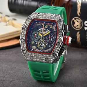Montre populaire 2026 en forme de <span class=keywords><strong>tonneau</strong></span> de <span class=keywords><strong>vin</strong></span> incrustée de diamants, multifonctionnelle <span class=keywords><strong>à</strong></span> six aiguilles avec secondes visibles, pour hommes et femmes - Product Image 3