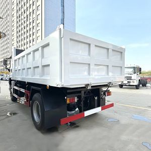 Camion benne basculante mini 4x2 Isuzu léger pour l'entretien municipal, la construction rurale, le sable, le gravier et les travaux de construction - Product Image 3