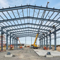 Entrepôt à structure métallique isolée, bâtiment métallique à panneaux sandwich, atelier de stockage frigorifique, hall préfabriqué à ossature métallique