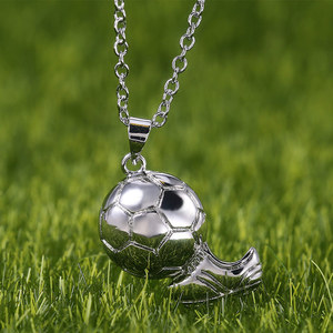 Collana con ciondolo a forma di pallone da calcio per donna, stile sportivo semplice, catena a clavicola, gioielli alla moda - Product Image 2
