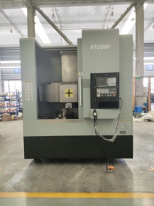 Torno vertical CNC de precisión <span class=keywords><strong>VTC800</strong></span>, centro de torneado vertical con diámetro máximo de torneado de 800 mm para mecanizado de tambores y cubos de freno de alta resistencia - Product Image 2