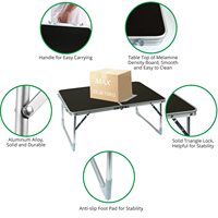 Petite table pliante légère et portable en aluminium pour le camping, le pique-nique et le barbecue.